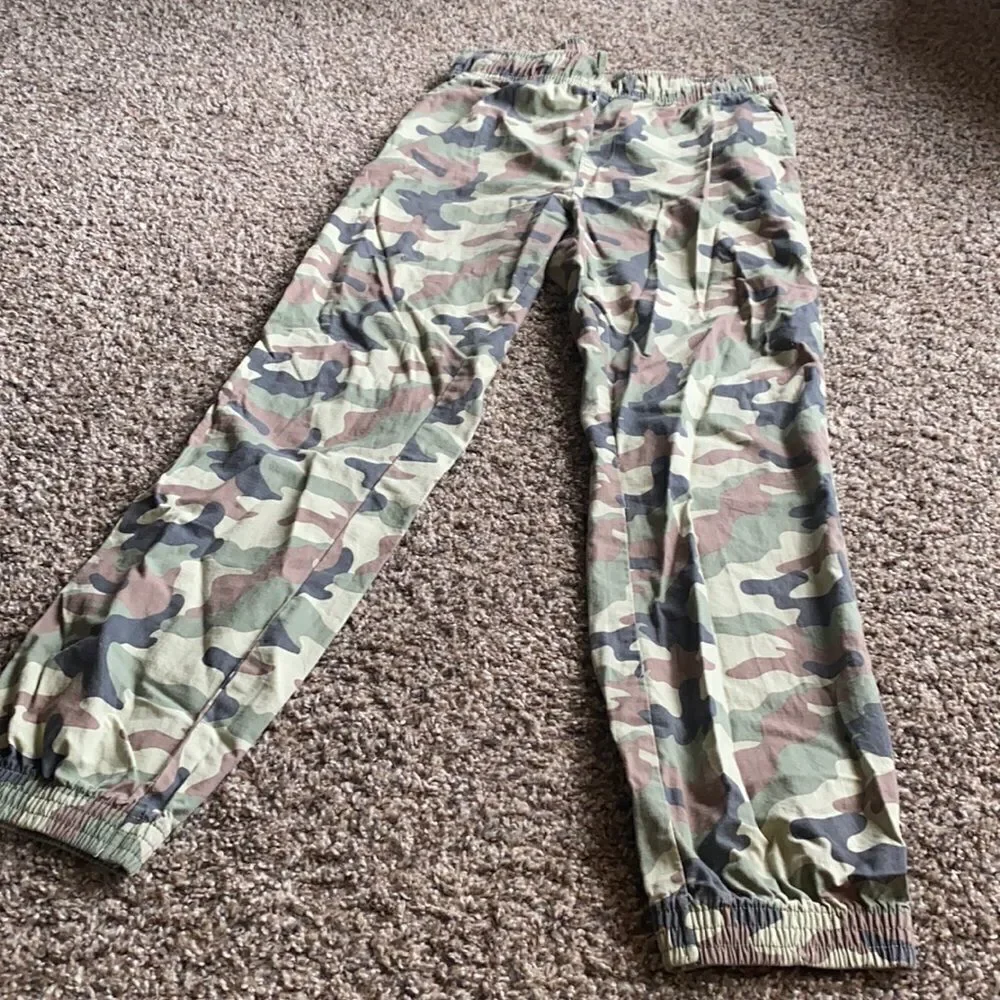 Children’s Place Camouflage Pants Sz 16 unisex new